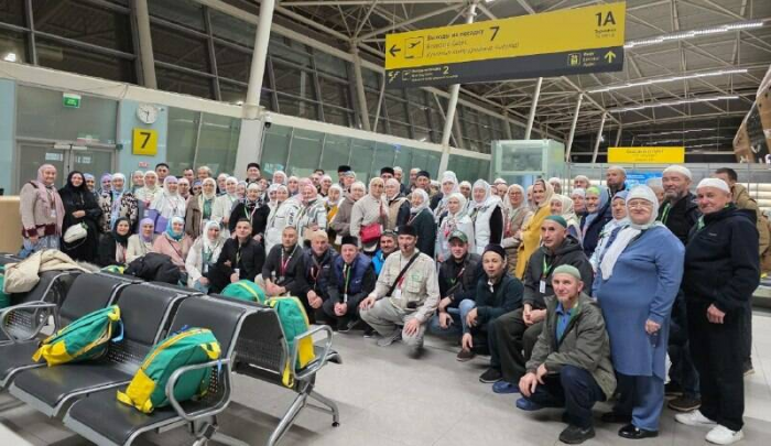 «Авыручылар шифа сорап калды»: Балык Бистәсеннән йөзләп кеше Мәккәгә китте