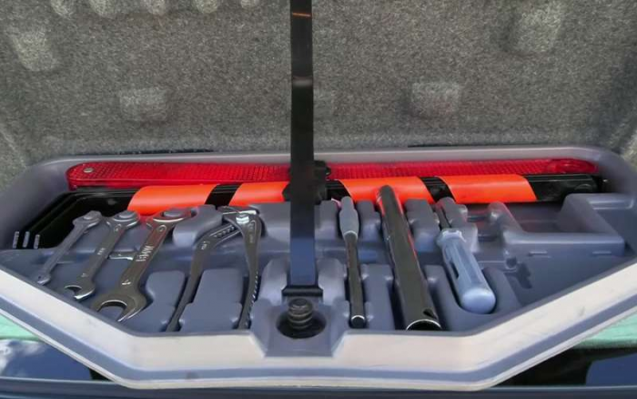 Чего не умеют современные автопроизводители — на примере 40-летнего BMW