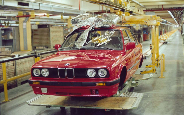 Легендарной «тройке» исполнилось 50 лет: история модели