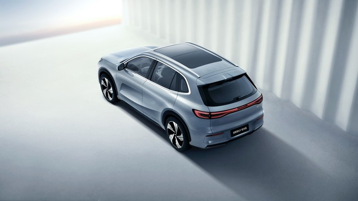 Geely объявляет цены на новый электрический кроссовер Geely EX5 для российского рынка  