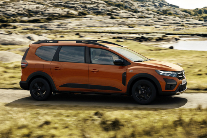 Dacia Jogger: Таким будет новый Largus. Когда-нибудь...