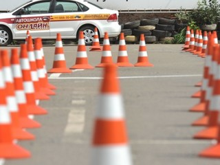 Водителей-учеников выпустят сразу на скоростные автомагистрали