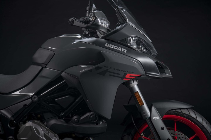 Удовольствие от повседневных поездок: представлен новый Ducati Multistrada V2  